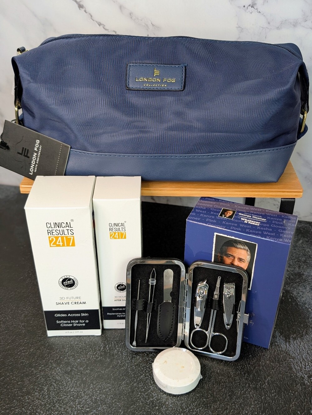 London Fog Toiletry Bag/Travel Kit Gift Set